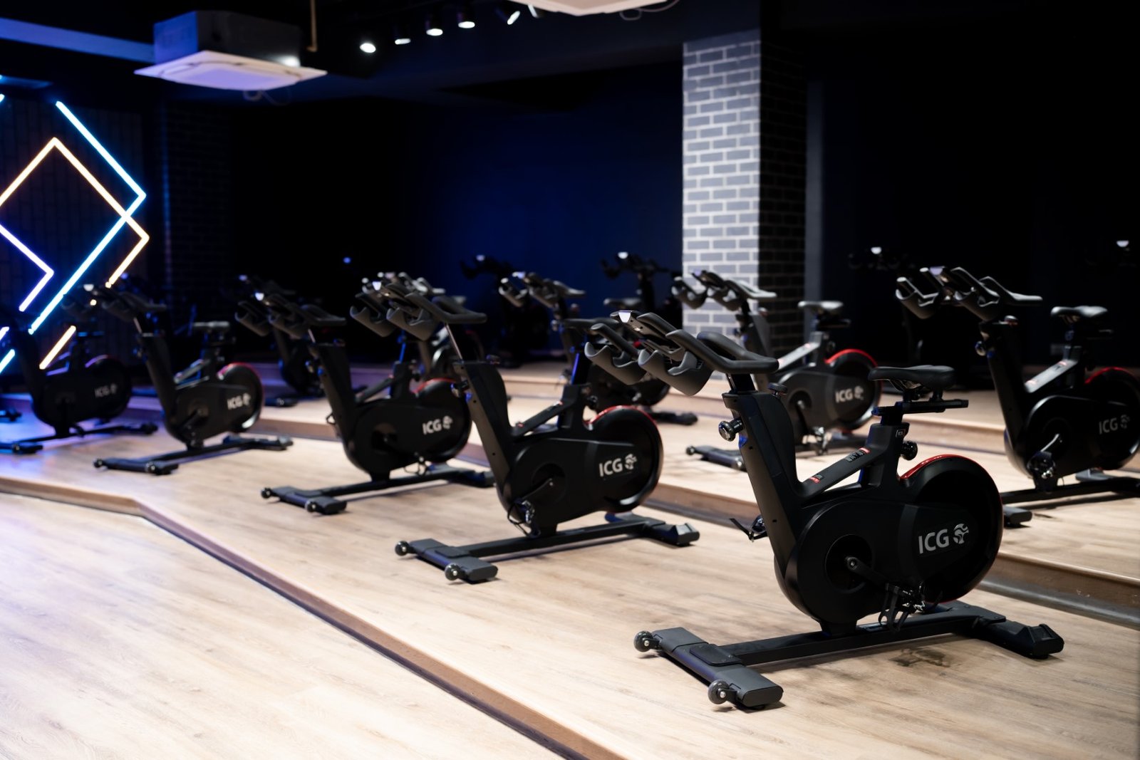 Trainer-led spin classes at the best gym in South Bangalore—Meridian Fitness